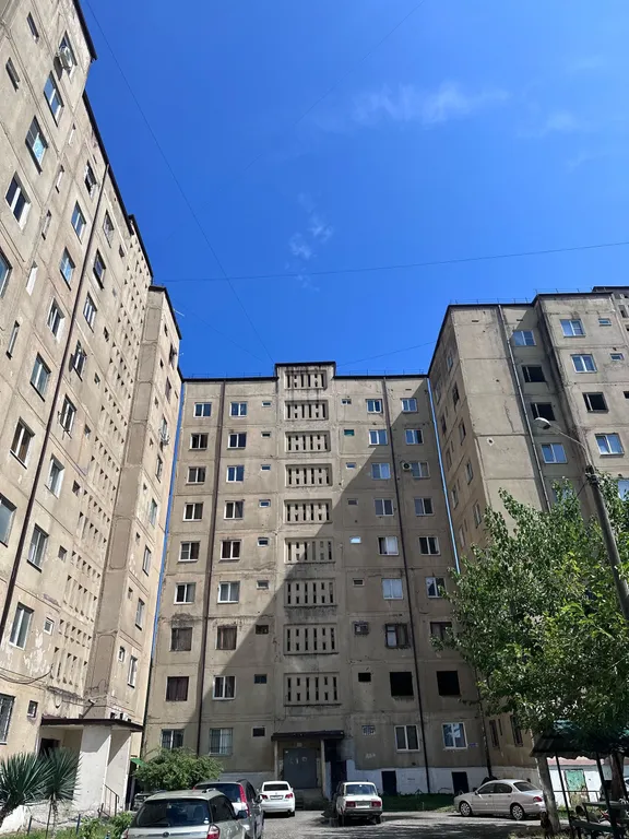 Квартира Двухкомнатная квартира с балконом — Сухум