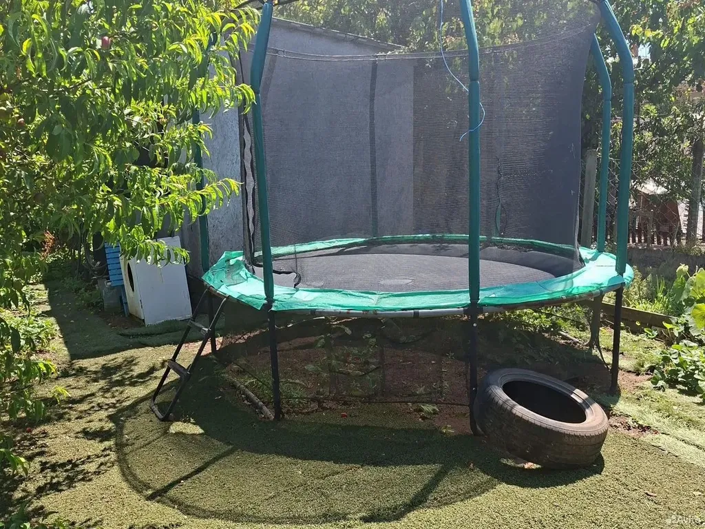 Часть дома (2 этаэ)с отдельным входом.