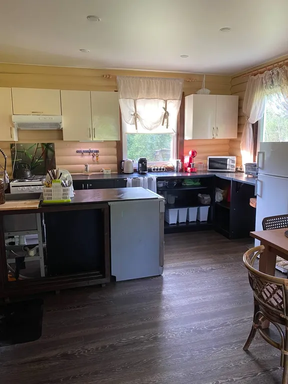 Коттедж Дом среди трех озёр — Луга