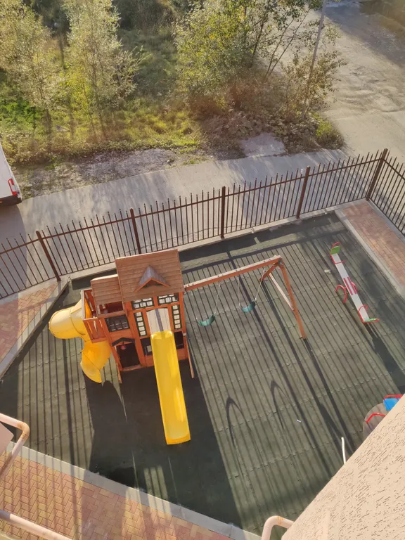 Уютные апартаменты с балконом недалеко от подъёмников