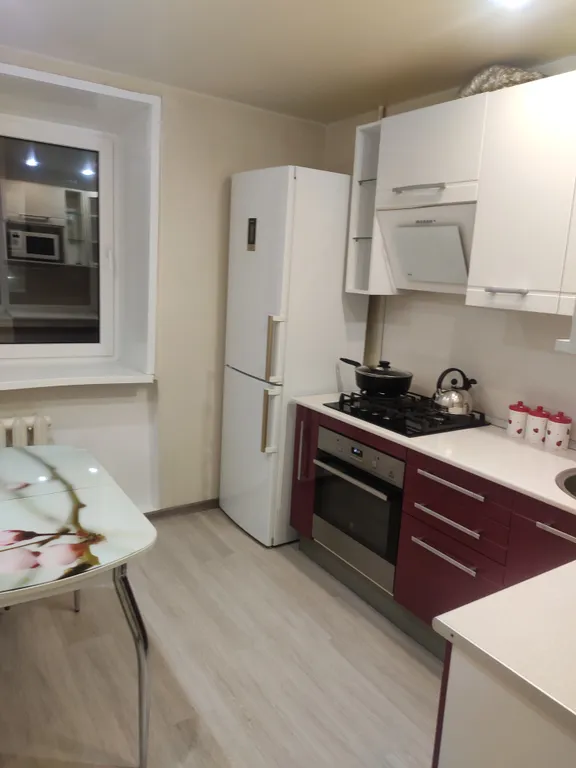 2-комнатная уютная и теплая квартира с хорошим ремонтом.