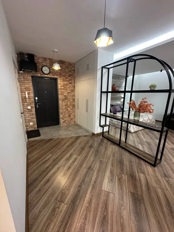 Квартира Студия в лофт стиле с видом на горы около арбата на 9 этаже — Алматы