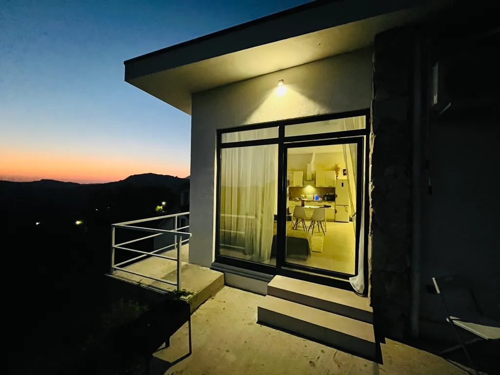 Коттедж Коттедж с панорамным видом на горы и закат — Сочи