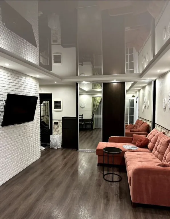 Квартира Квартира в историческом центре Екатеринбурга, двухкомнатная — Екатеринбург