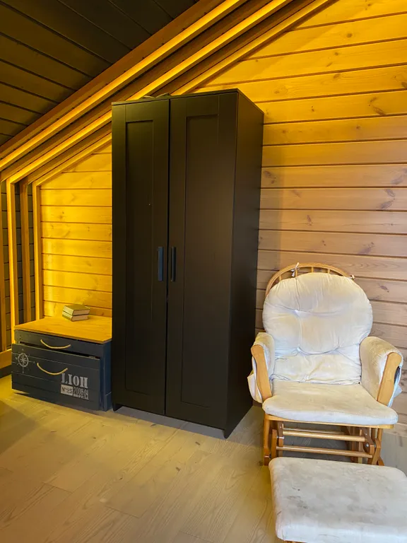 Загородный дом у леса с собственным прудом