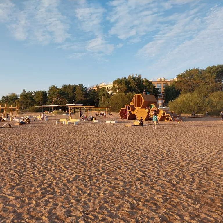 Квартира на берегу залива в комплексе Светлый мир