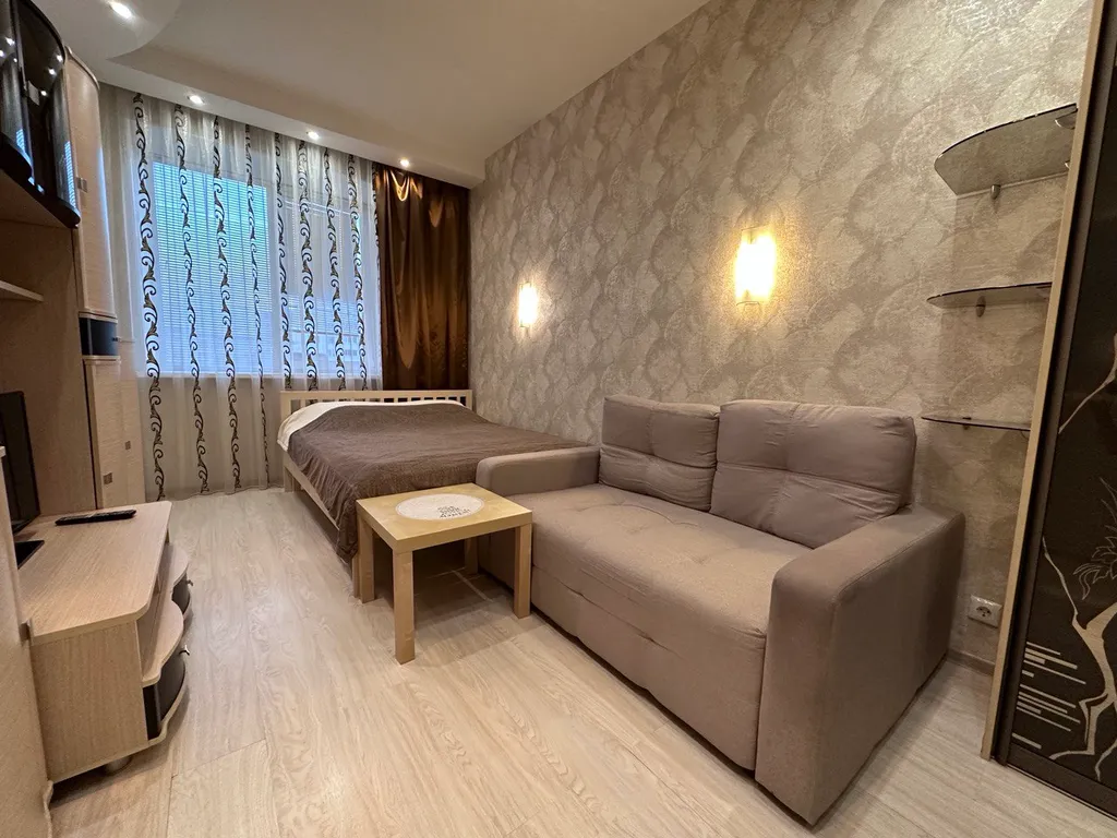 Квартира с высокими потолками, чуть в стороне от суеты/до центра 10мин