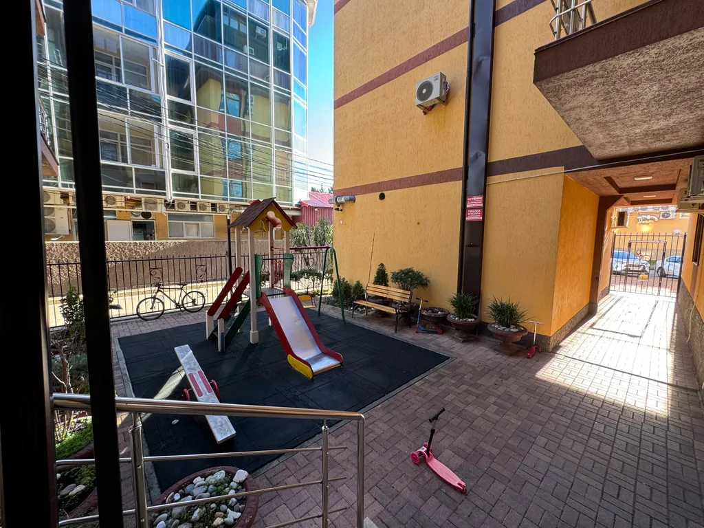 Квартира Family home - просторная 1к квартира до 5 гостей в 100 м от моря — Сириус