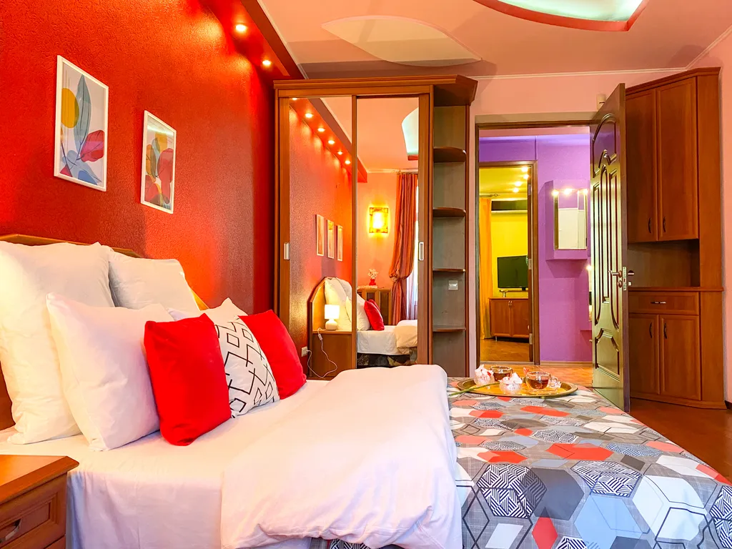 Квартира Квартира Счастье жить в центре Севастополя в яркой квартире с видом на Артбухту — Севастополь