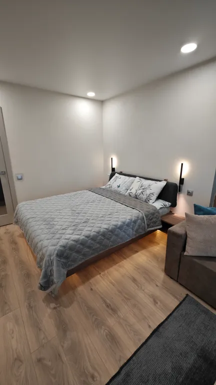 Современная однокомнатная квартира на набережной Двины