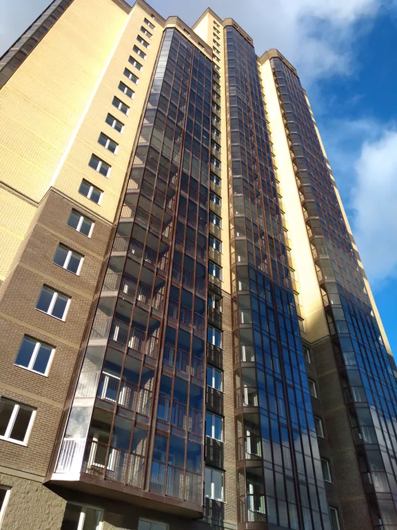 Видовая квартира-студия на самом берегу Невы