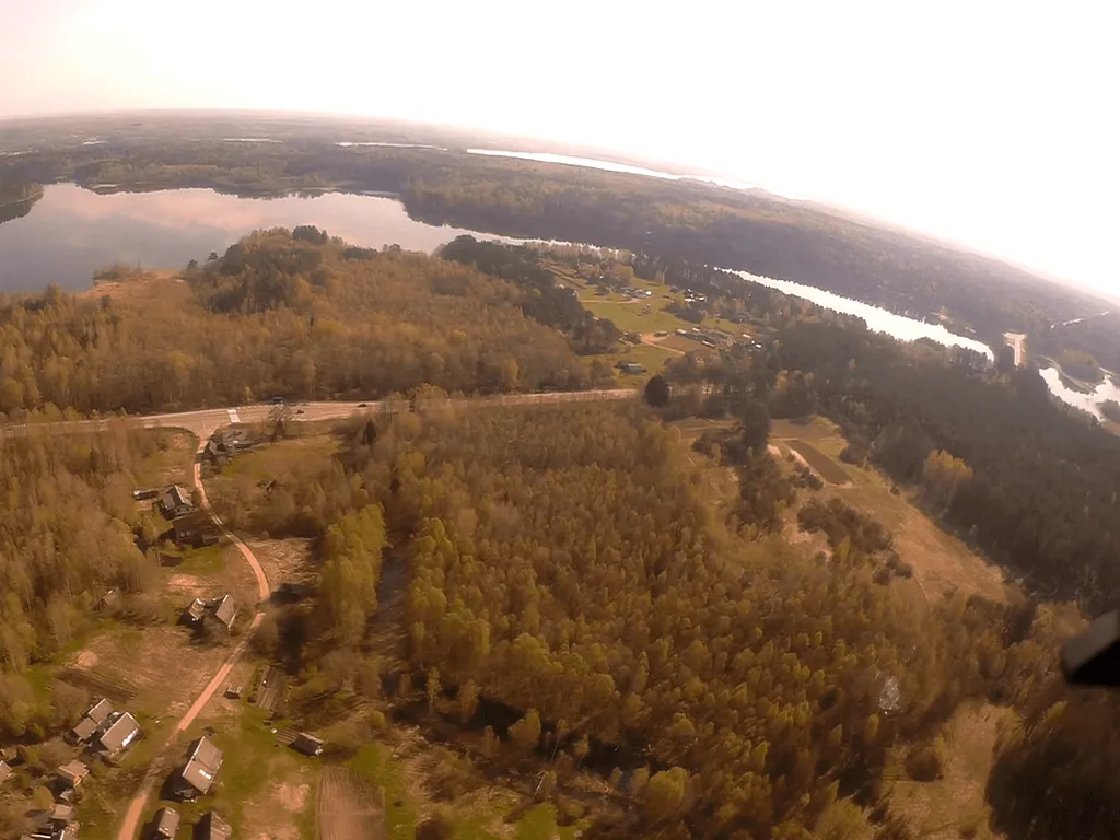 Дом в окружении леса, озёр и рек, около турбазы Алоль