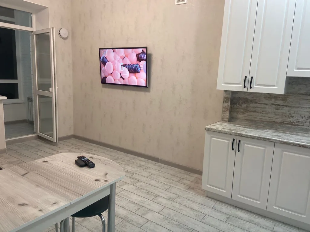 Уютная, новая квартира ЖК Самоцветы