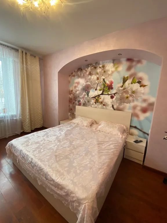 2-комнатная квартира у Лопатинского сада в самом центре