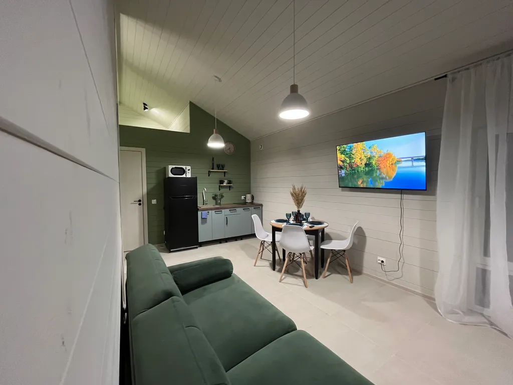 Стильный Барнхаус в окружении леса с сауной и сибирским банным чаном