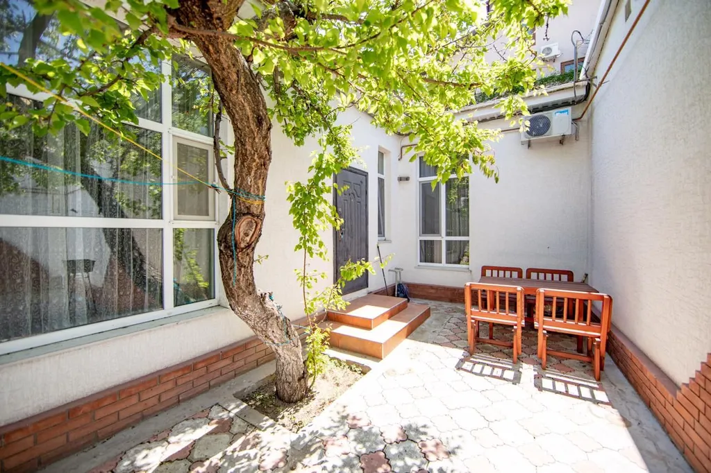 Дом с отдельным двором