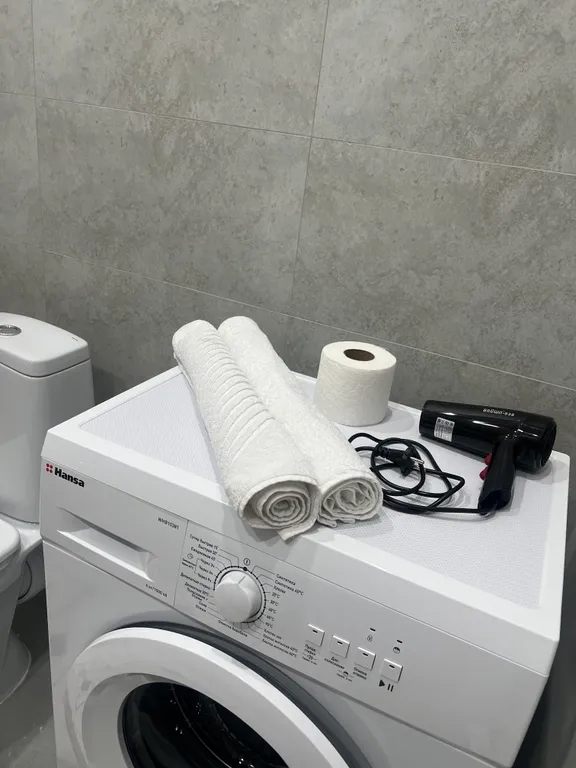 Рядом с посольствами