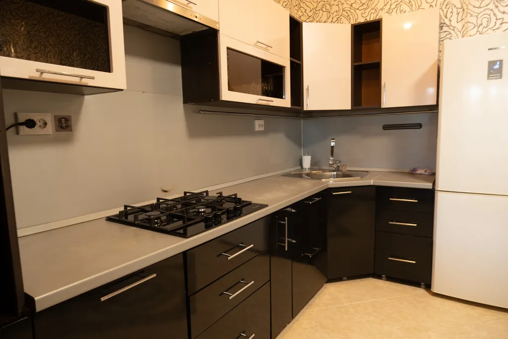 Большой дом с бассейном