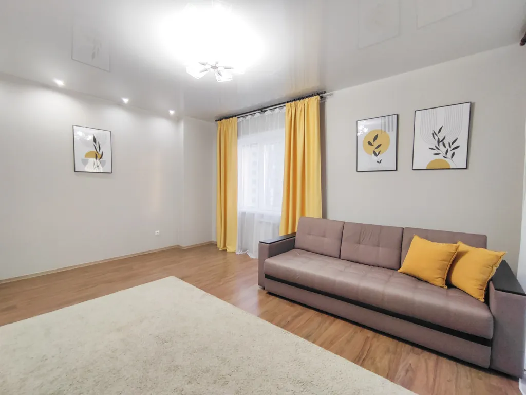 Большая двухкомнатная квартира в центре