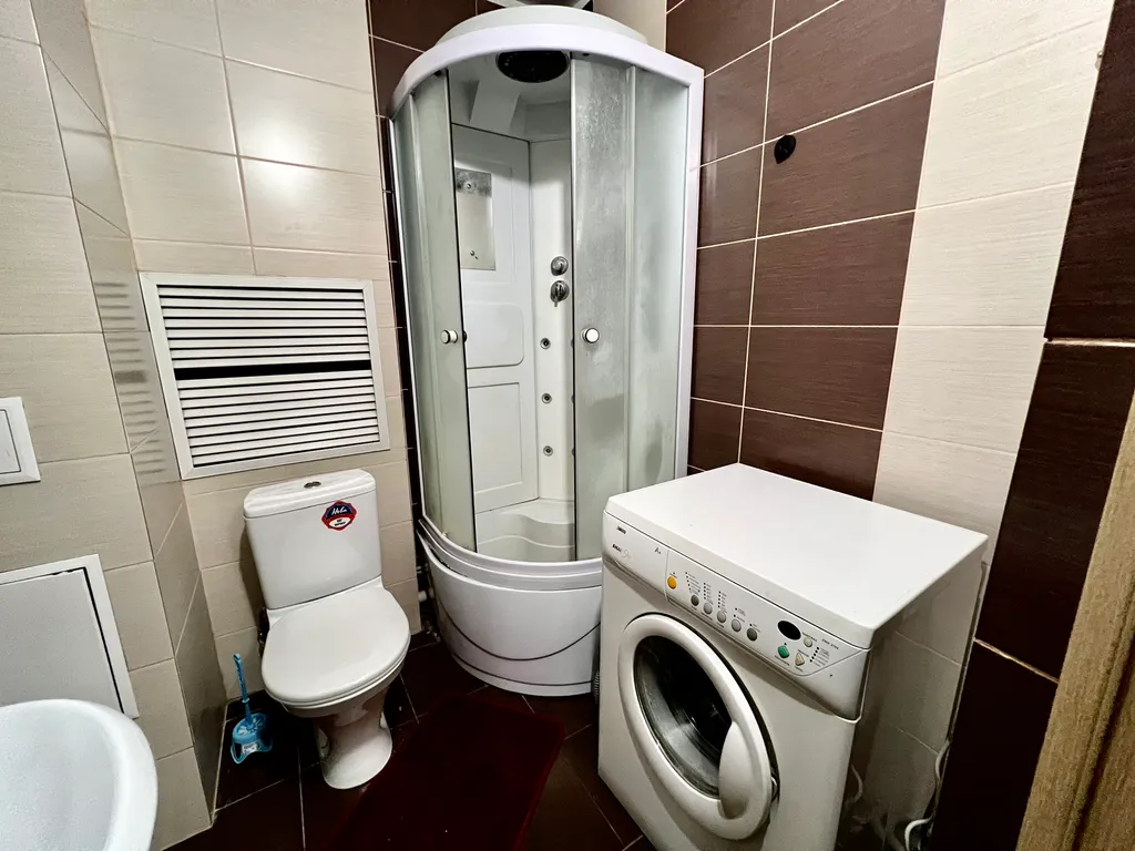 Уютная квартира рядом с ТРК Ультра, Кировский район