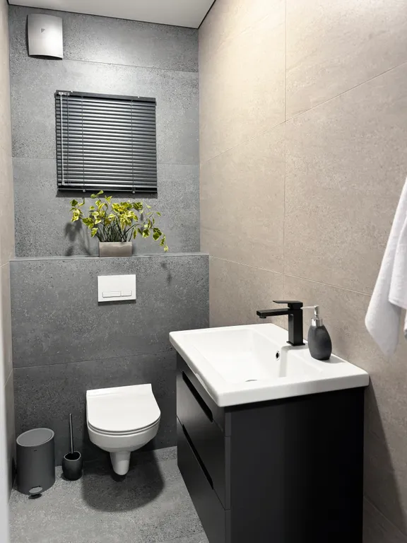 Дом с баней и бассейном