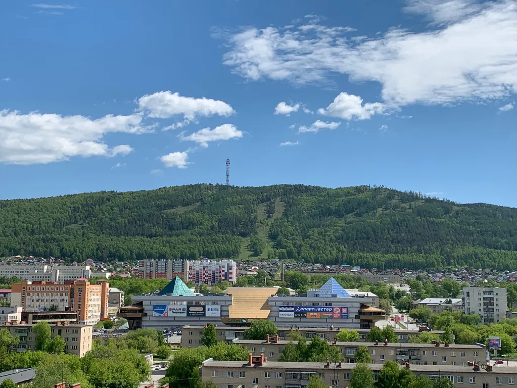 Видовой пентхаус-студия с террасой в самом центре