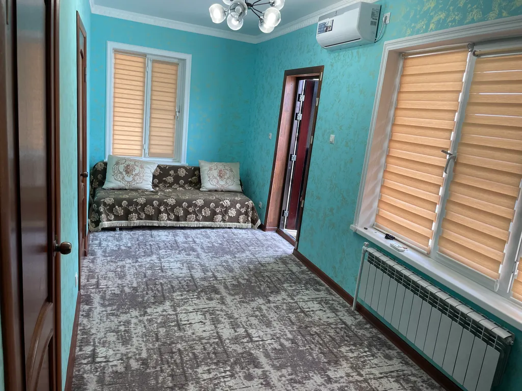 Дача с большим бассейном