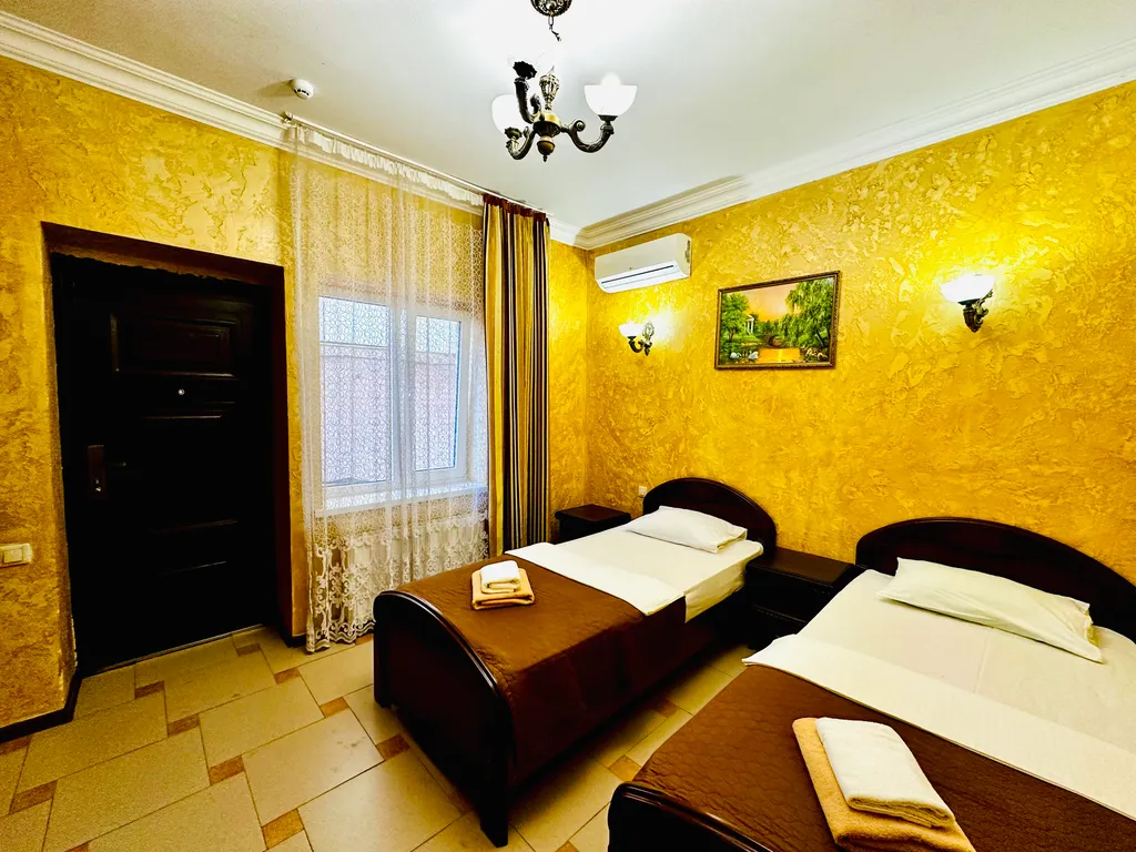 Квартира Квартира Уютные номера на 1 этаже в гостевом доме Эльбрус на 1 линии в Адлере — Адлер