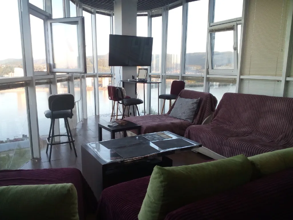 Апартаменты с шикарным панорамным видом на Енисей