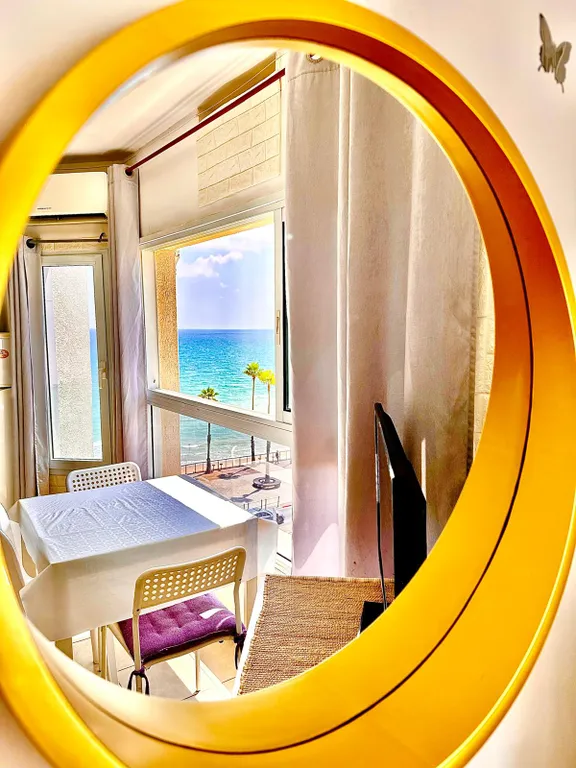 Новая красивая 2-комнатная квартира на море лучший пляж 50 м от дома