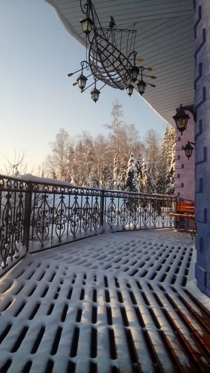 Коттедж Коттедж Сапфир с теплым бассейном и баней — Агалатово