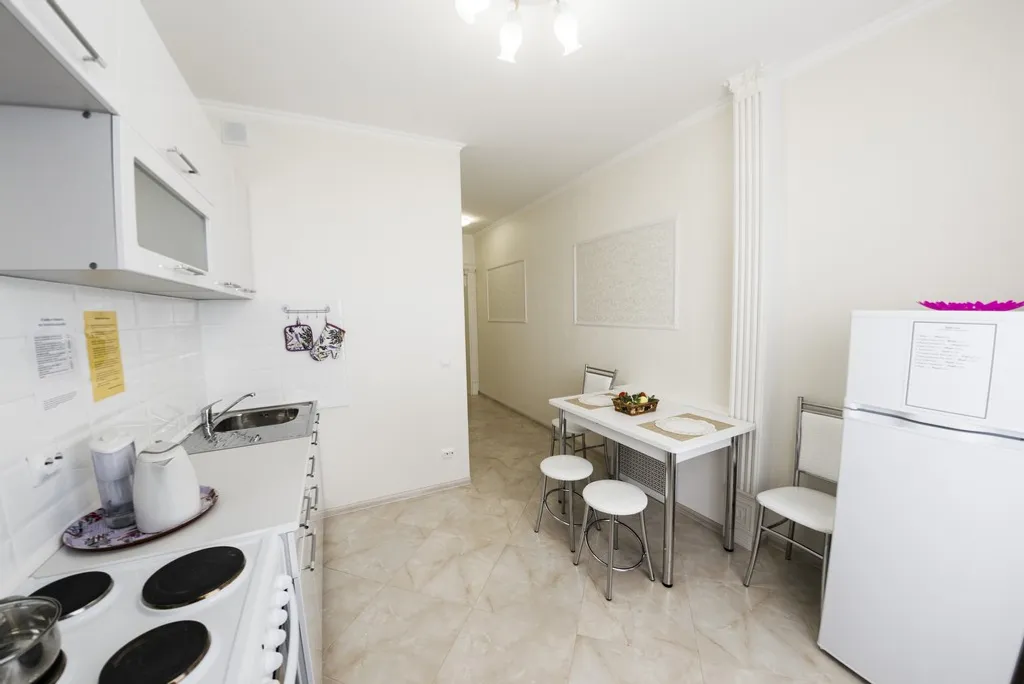 Однушка в центре (рядом с Кадетским училищем)