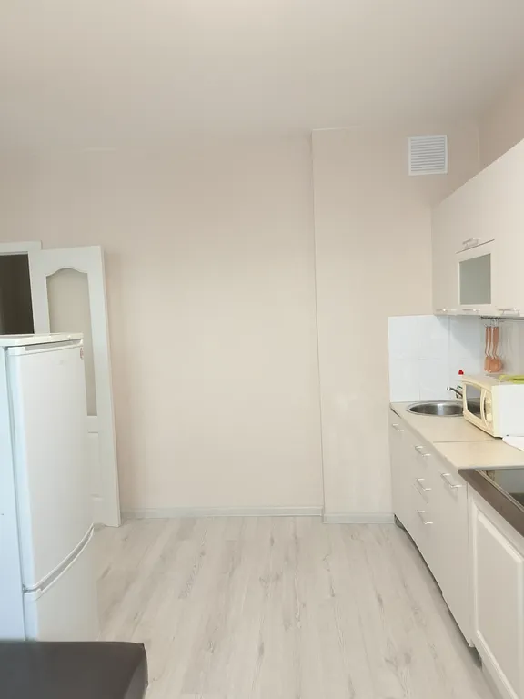 Квартира Квартира Уютная идеально чистая 1-ком на против ТРЦ Планета — Красноярск