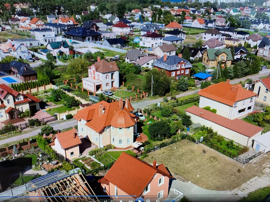 Особняк у моря с баней и бильярдом