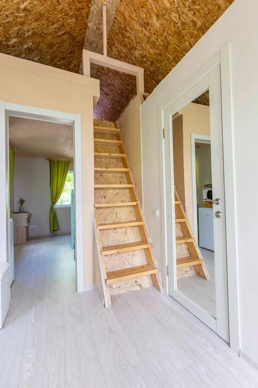 Домик с садом у заповедника