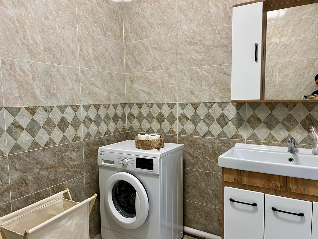 Квартира Доступная квартира 30 возле метро — Алматы