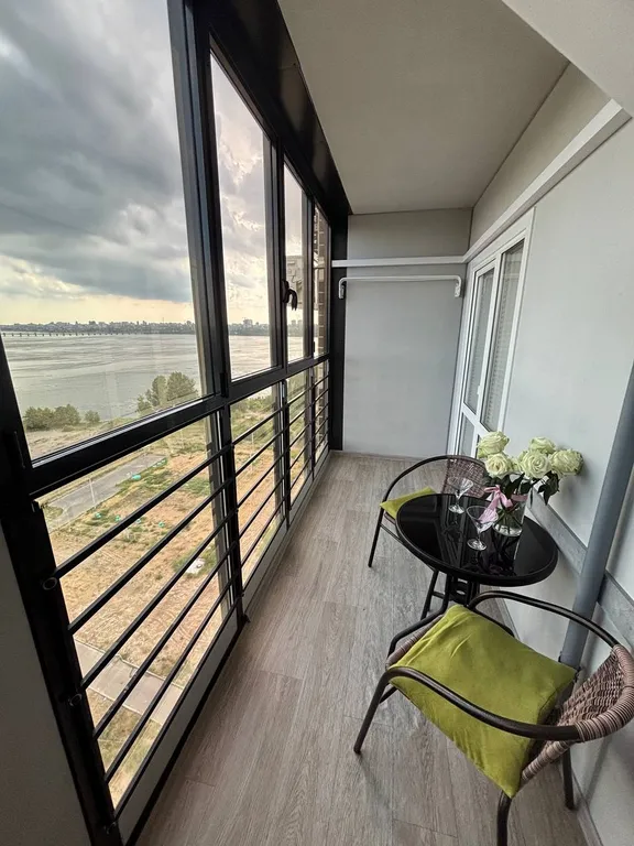 Панорамные апартаменты с видом на водохранилище