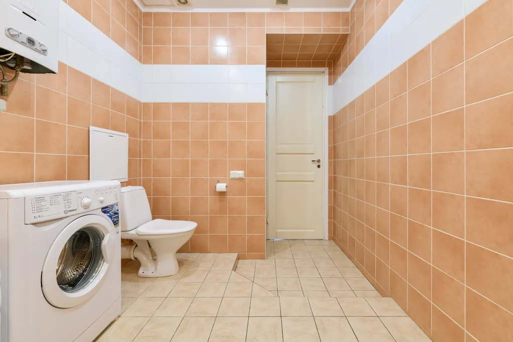 Апартаменты у Эрмитажа
3 спальни, 2 санузла.