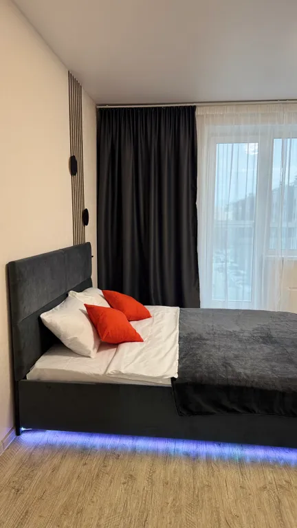 Стильная квартира-студия в новом доме микрорайона Парковый