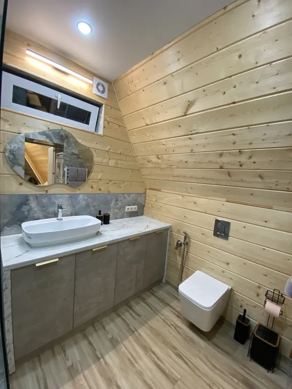 Дом с чаном и видом на реку в стиле A-Frame