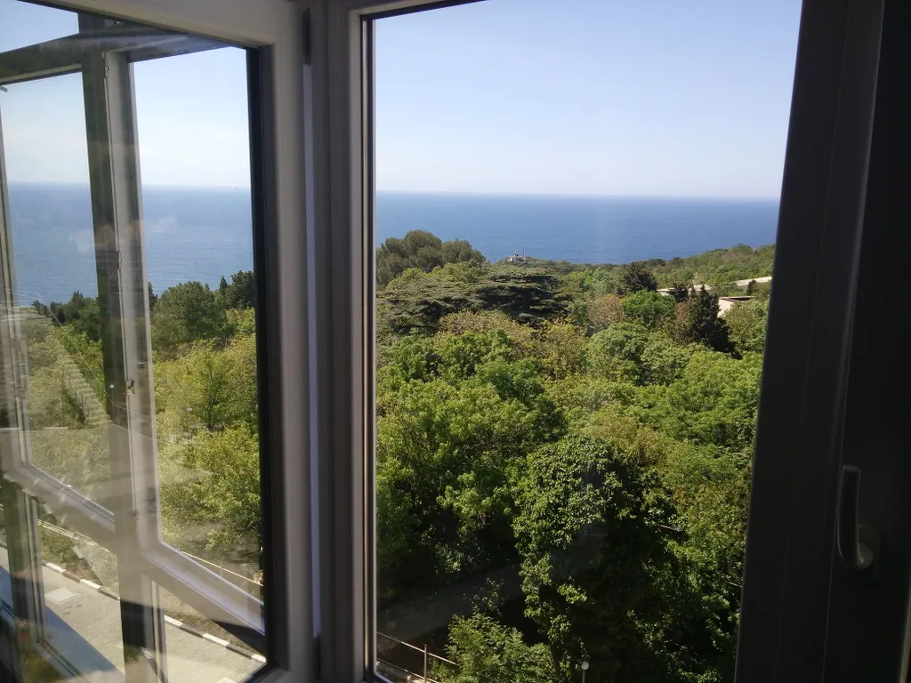 Апартаменты новые с видом на море, горы в новом доме над форосским парк