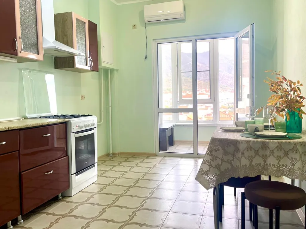 Квартира Просторная квартира в пяти минутах от пляжа — Геленджик