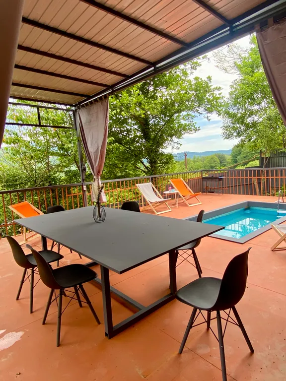 Уютный дом с видом на горы