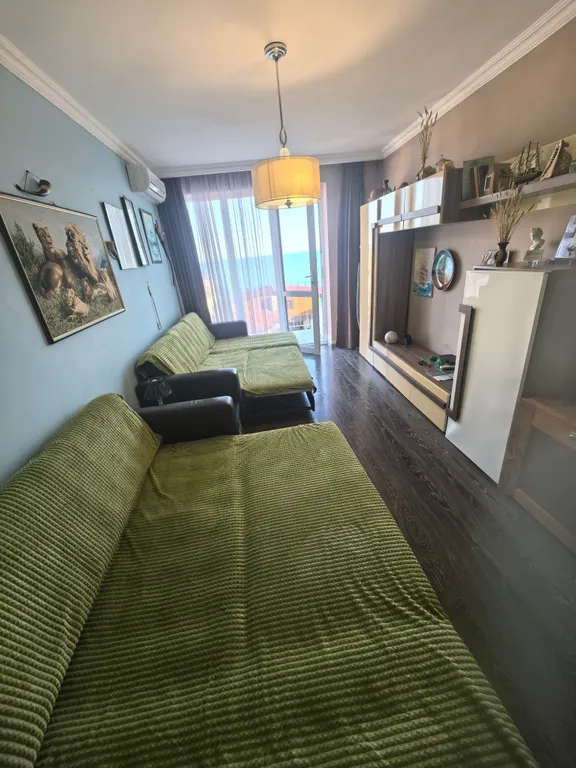 Квартира комфорт+ с балконом: 96 м от моря