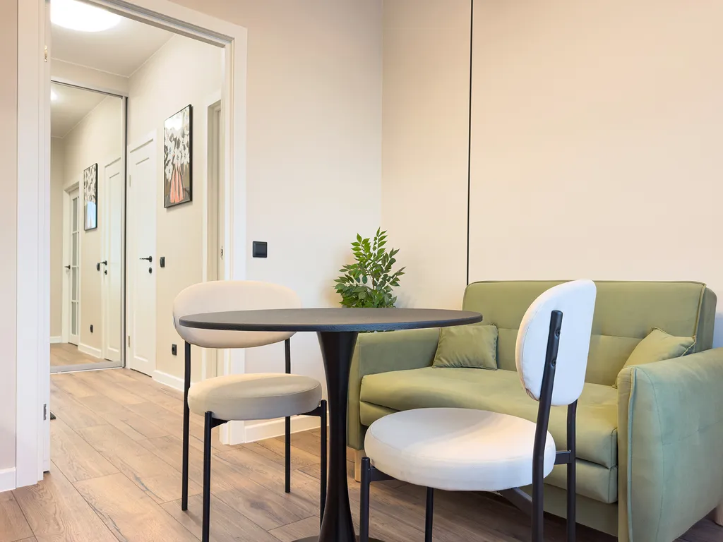 Однушка с видом на озеро