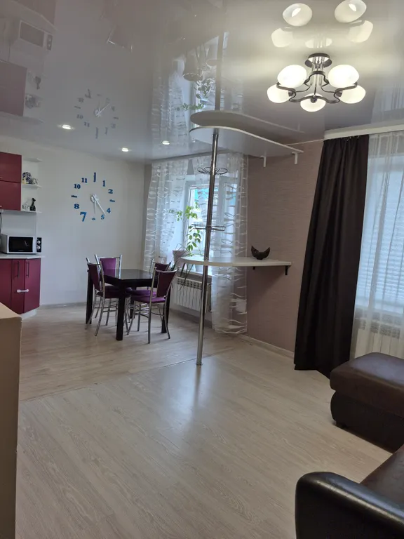 Чистая 2 комнатная квартира 63кв.м.