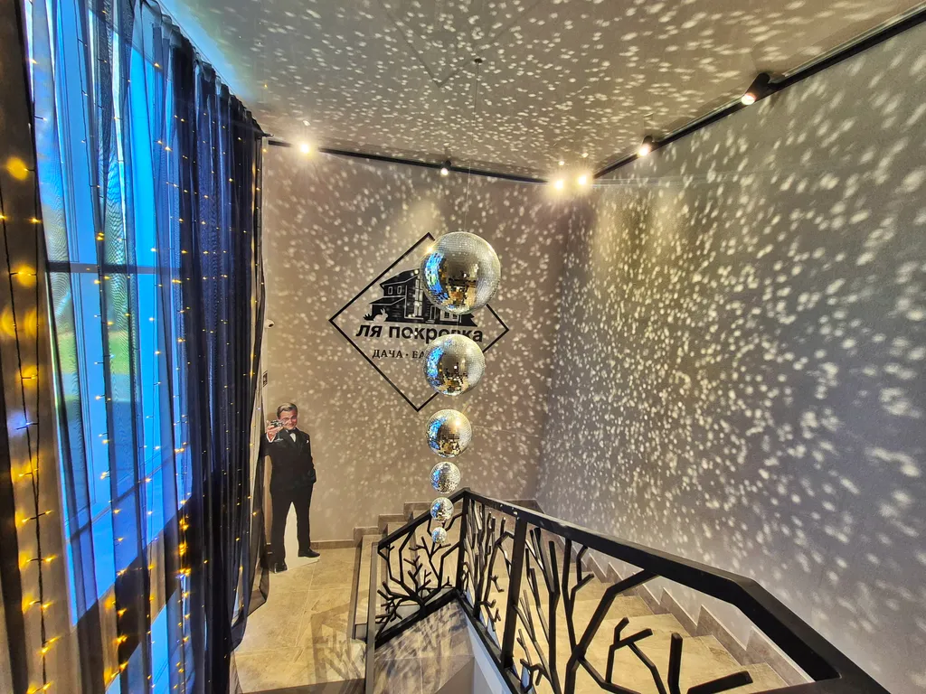 Дом с баней и бассейном