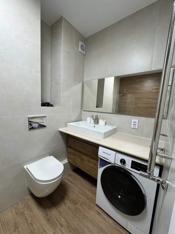 Современная, уютная квартира у парка, с прекрасным видом на море