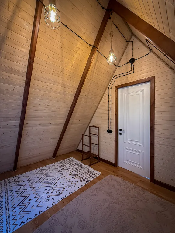 Уютные домики a-frame в горах