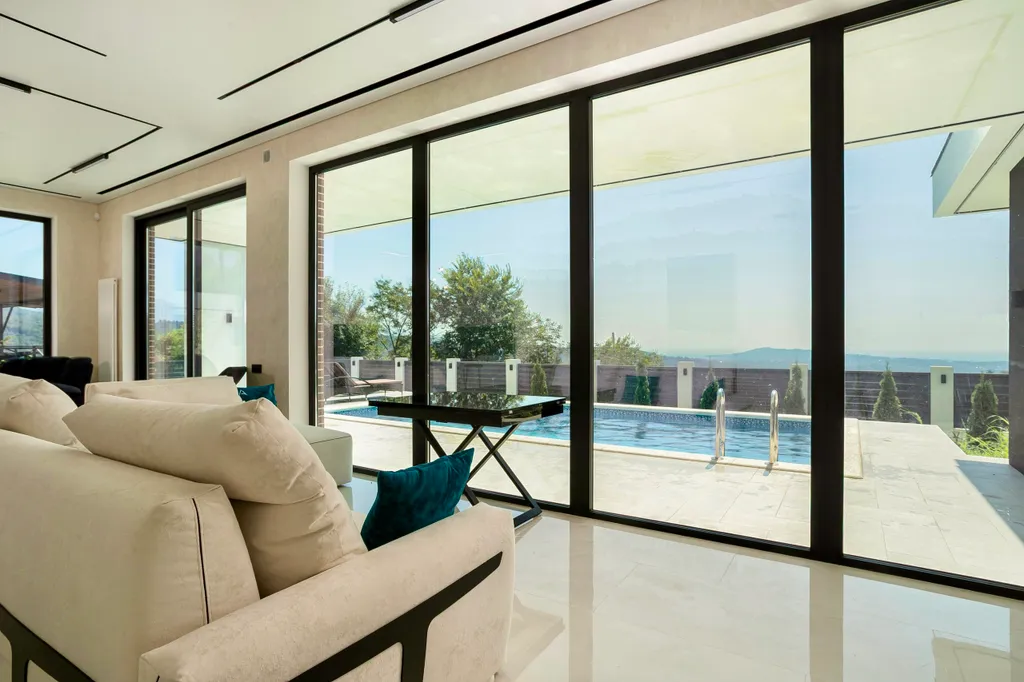 Шикарная Вилла с видом на море и горы